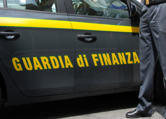 Droga e riciclaggio tra Ardea e i Castelli: sei misure cautelari e sequestri per 70mila euro
