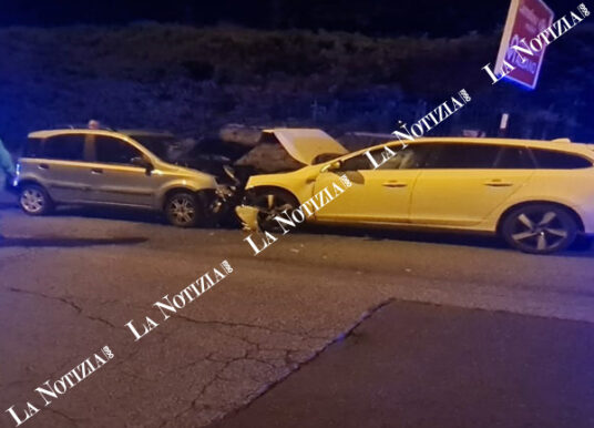 Albano, incidente frontale su via Olivella, causato da una 25enne alla guida in stato di ebbrezza
